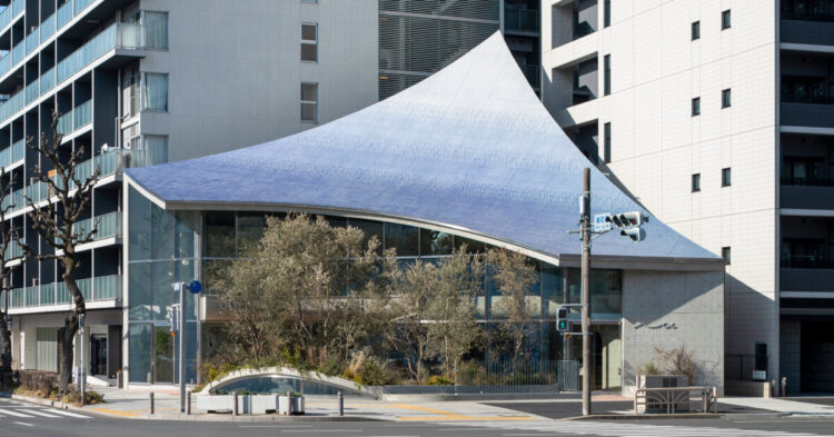 Yuko Nagayama’s Cafe In Japan Features A Canopy Made Of 28,000 Tiles
