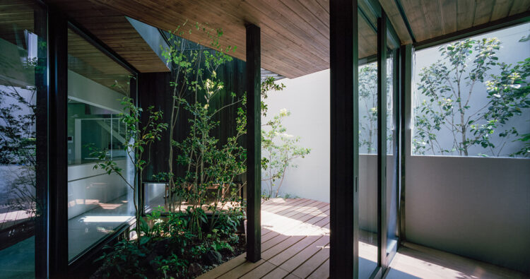 Zigzag Corridors Of Fujiidera House Designed By Fujiwaramuro Architects