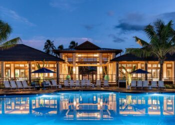 Resort Architecture Blends Innovative Design